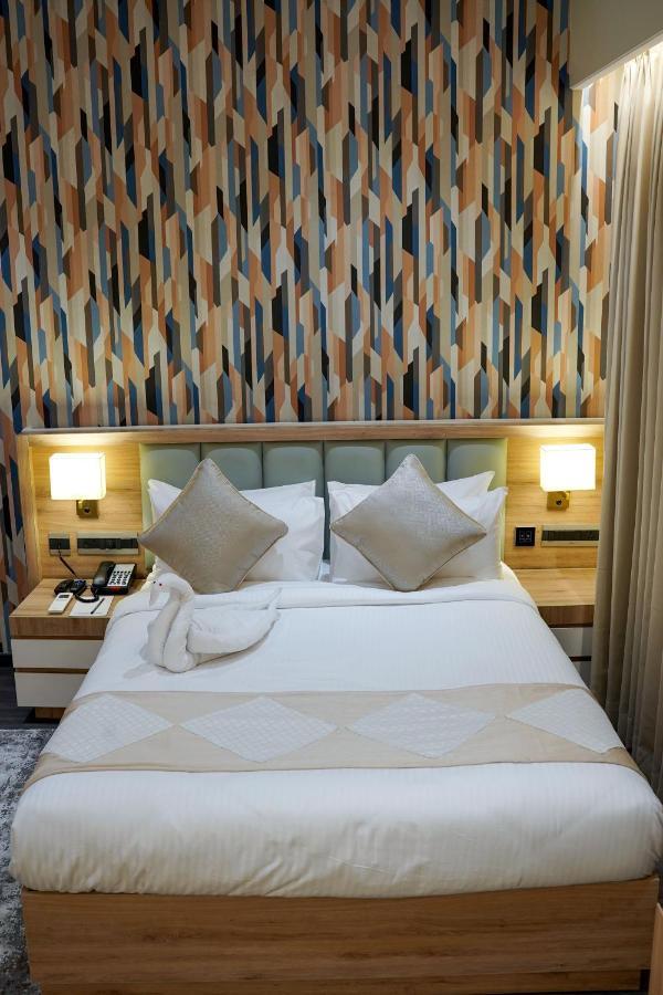 Hotel M2 Square By Monday Premium à Nagpur Extérieur photo