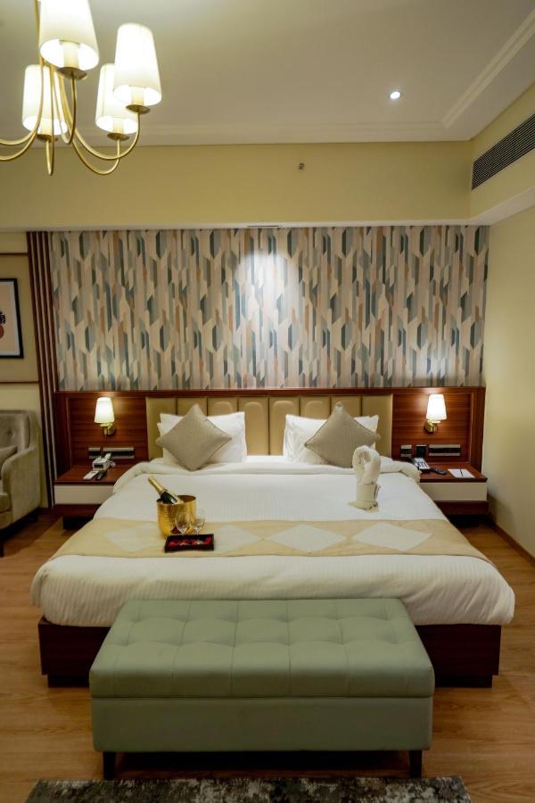Hotel M2 Square By Monday Premium à Nagpur Extérieur photo