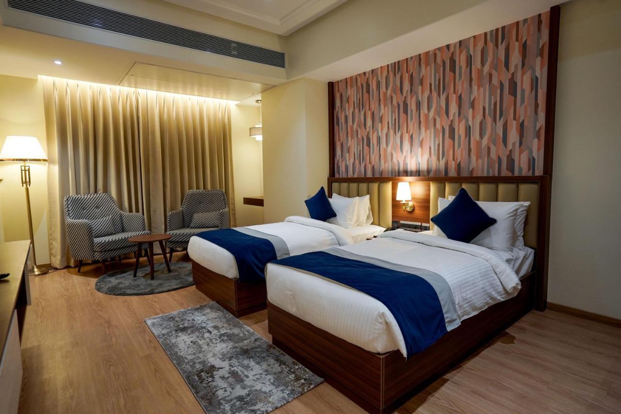 Hotel M2 Square By Monday Premium à Nagpur Extérieur photo