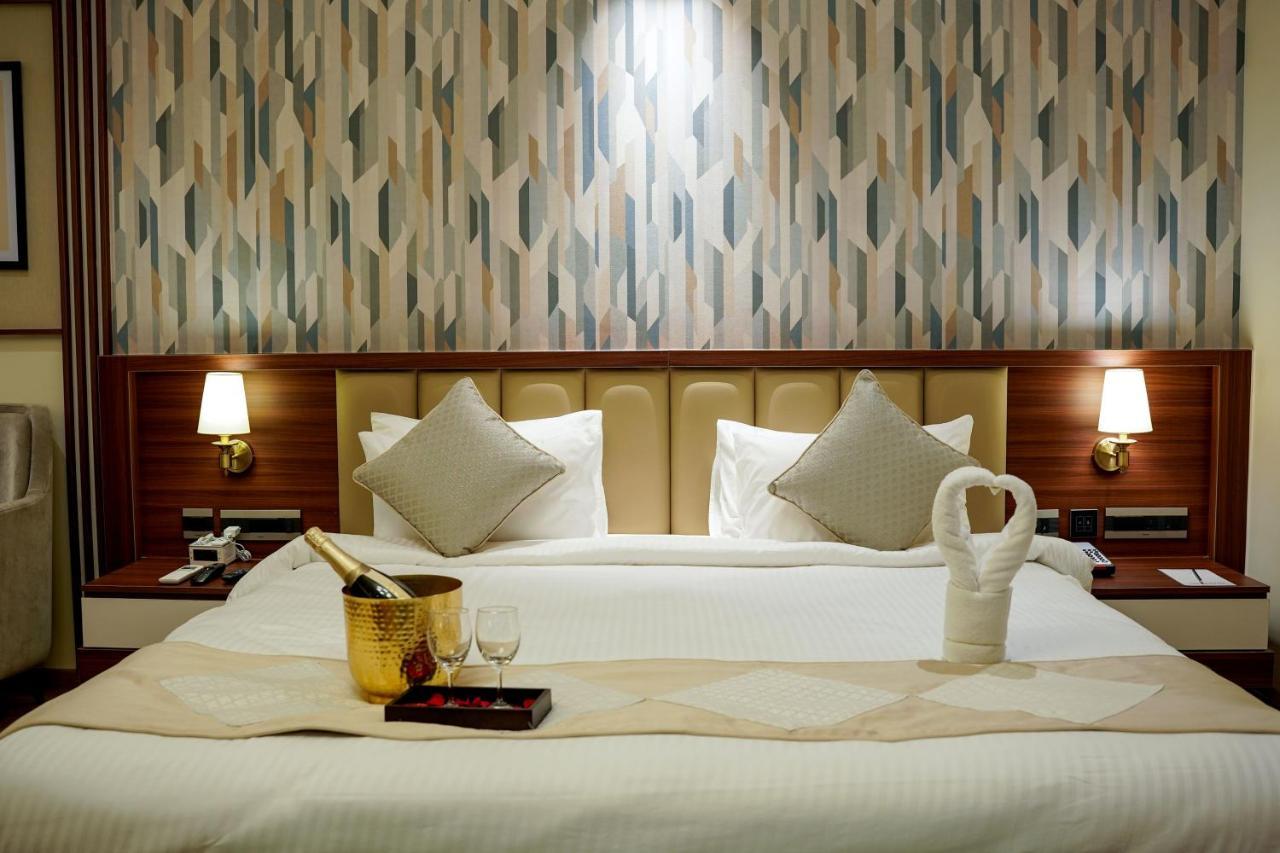 Hotel M2 Square By Monday Premium à Nagpur Extérieur photo