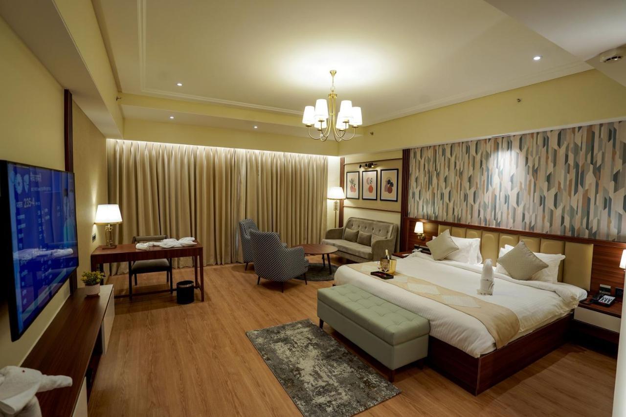 Hotel M2 Square By Monday Premium à Nagpur Extérieur photo