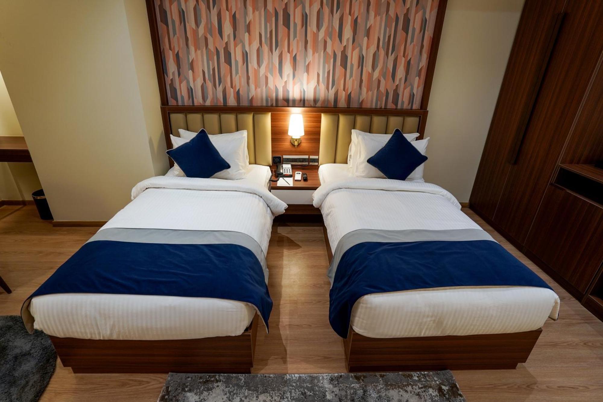 Hotel M2 Square By Monday Premium à Nagpur Extérieur photo